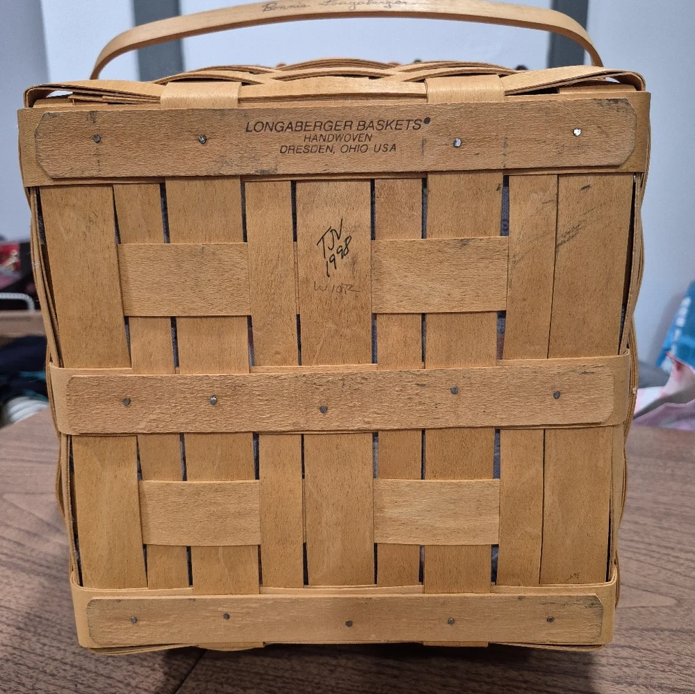 Perfect! Longaberger Grandma Bonnies Pie Basket